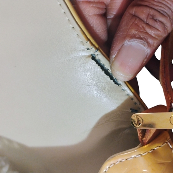 Louis Vuitton Yellow Vernis Patent Leather Bag - Picture 15 of 17